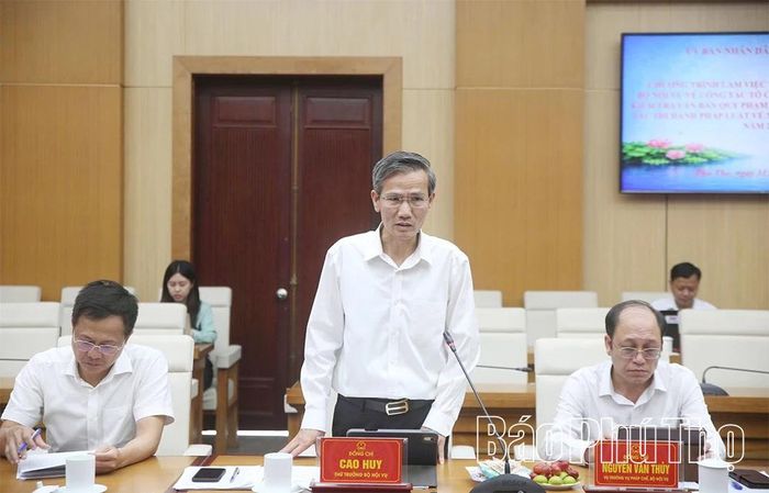 Thứ trưởng Bộ Nội vụ Cao Huy phát biểu kết luận buổi làm việc.