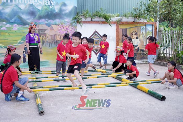 Chương trình Hè trải nghiệm không gian văn hóa dân tộc do Trung tâm Hoạt động Thanh, thiếu nhi tỉnh tổ chức.