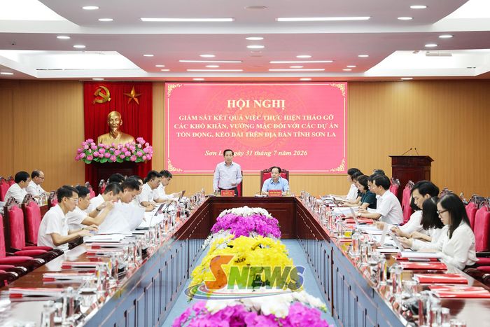 Đoàn giám sát của Ủy ban Kiểm tra Trung ương làm việc với Thường trực Tỉnh ủy Sơn La về kết quả triển khai tháo gỡ khó khăn, vướng mắc cho các dự án tồn đọng, kéo dài trên địa bàn tỉnh.
