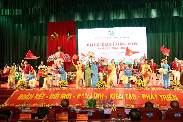 Tiết mục văn nghệ chào mừng Đại hội.