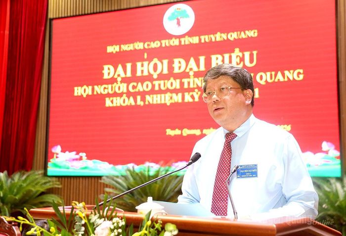 Đồng chí Hà Trung Kiên, Ủy viên Ban Thường vụ Tỉnh ủy, Phó Chủ tịch Thường trực Ủy ban MTTQ Việt Nam tỉnh Tuyên Quang phát biểu chỉ đạo đại hội.