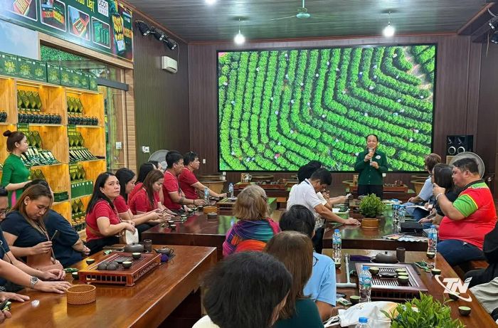 HTX Chè Hảo Đạt đón tiếp đoàn công tác của Hiệp hội Negosyo Advocates (Philippines).