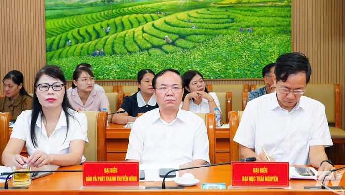 Đại biểu dự Tọa đàm.