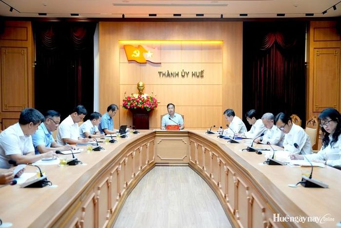 Đồng chí Phạm Đức Tiến phát biểu tại buổi làm việc.