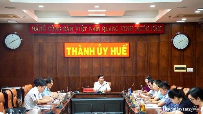 Đồng chí Nguyễn Chí Tài - Phó Bí thư Thành ủy, Chủ tịch Ủy ban MTTQ Việt Nam thành phố chủ trì hội nghị.