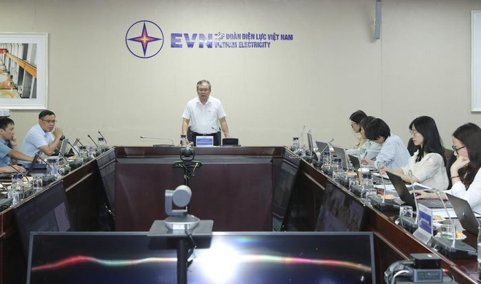 Phó Tổng giám đốc EVN Phạm Hồng Phương phát biểu. Ảnh: Ng.Tuấn