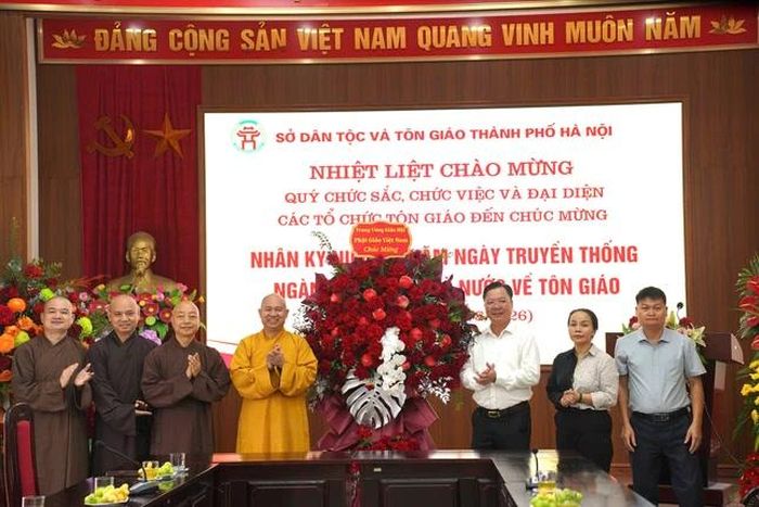 Phái đoàn GHPGVN thăm và chúc mừng Sở Dân tộc và Tôn giáo TP.Hà Nội