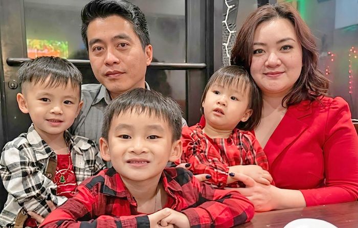 Gia đình nhỏ hạnh phúc của Xuân Mai. Ảnh: FBNV.