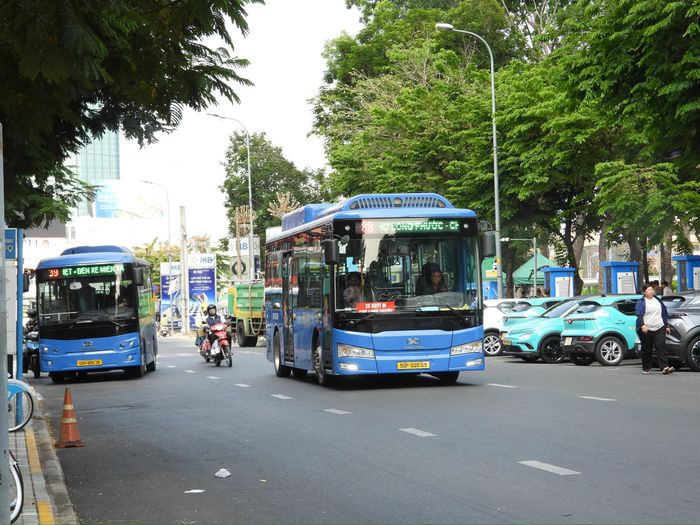 Sau một tháng miễn vé, lượng khách đi xe buýt tại TP.HCM tăng gần 40%, tạo động lực để thành phố tiếp tục nâng cao chất lượng dịch vụ.