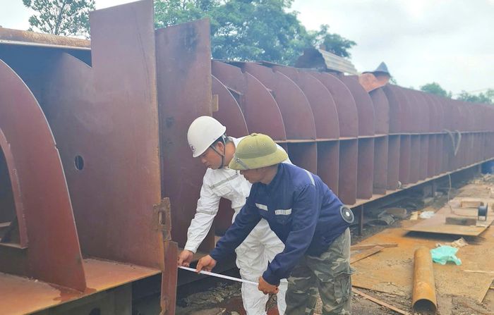 Bộ Xây dựng ban hành Quyết định mới công bố thủ tục hành chính về công nhận đăng kiểm viên phương tiện thủy nội địa, có hiệu lực từ ngày 15/8 (ảnh minh họa).