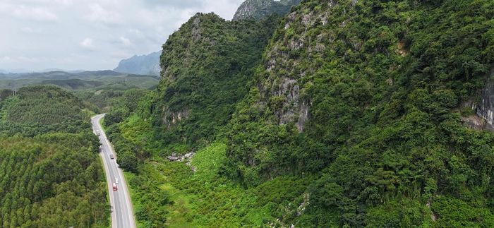 Với những giải pháp đồng bộ trên, tại Lạng Sơn đã không còn cảnh người dân đổ ra đường mua bán, giao thông cũng an toàn, thông suốt giúp niềm vui được mùa trở nên ý nghĩa, trọn vẹn hơn.