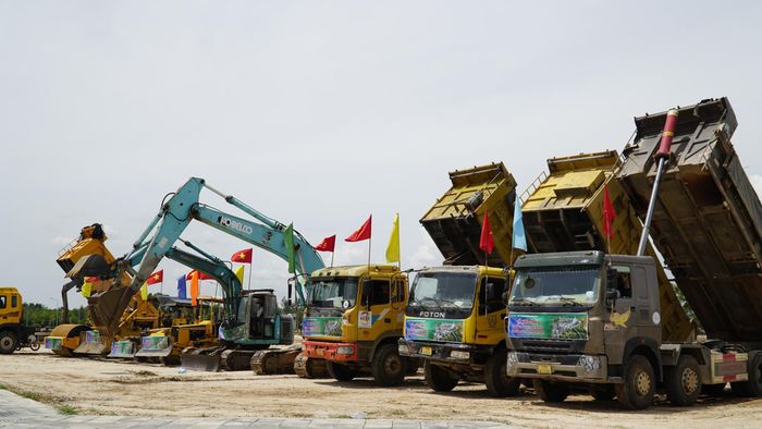 Hàng loạt các dự án cũng được khởi công trong tháng 7.