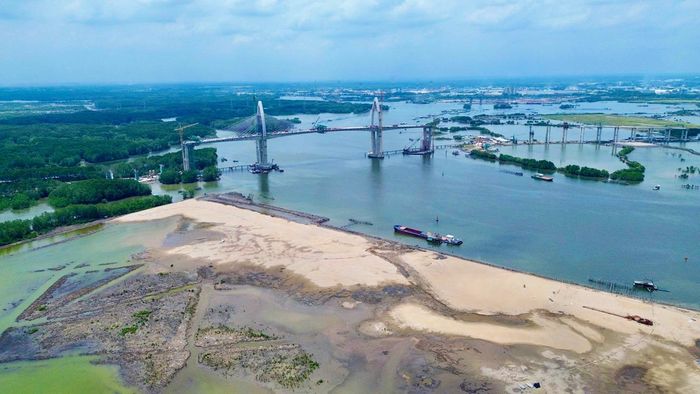 Cầu Phước An bắc qua sông Thị Vải.