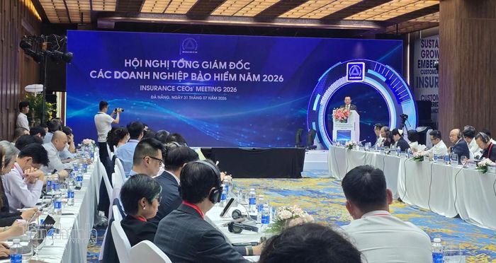 Quảng cảnh hội nghị.