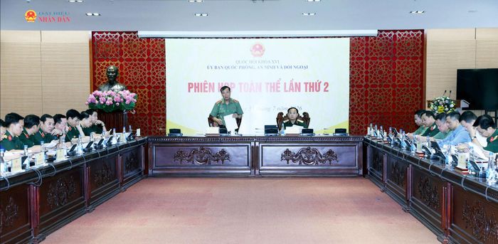Quang cảnh phiên họp