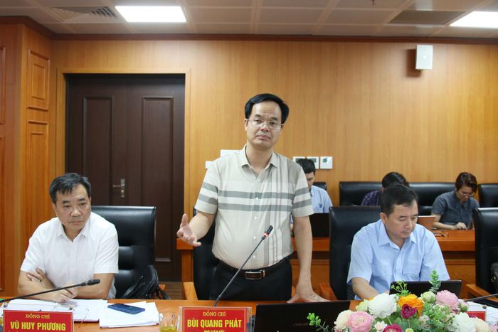 Phó Giám đốc Sở Nông nghiệp và Môi trường tỉnh Bắc Ninh Bùi Quang Phát giải trình làm rõ một số nội dung. Ảnh: Mai Phương