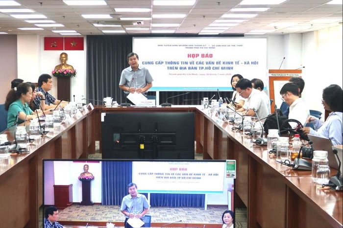 Quang cảnh buổi họp báo