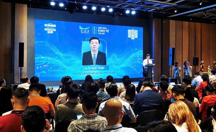 Giám đốc Sở Khoa học và Công nghệ TP. Hà Nội Cù Ngọc Trang phát biểu tại diễn đàn. Ảnh: Thanh Bình