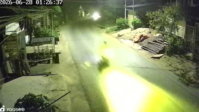 Tuyến tỉnh lộ 163, đoạn qua xã Trấn Yên - nơi nhóm đối tượng truy đuổi và tấn công bị hại.