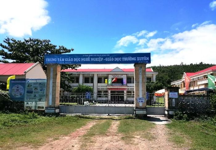 Trung tâm Giáo dục nghề nghiệp và Giáo dục thường xuyên Sông Cầu, nơi để xảy ra nhiều sai phạm.