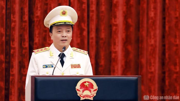 Thứ trưởng Đặng Hồng Đức gửi lời cám ơn tới các đồng chí lãnh đạo Đảng, Nhà nước, Bộ Công an.