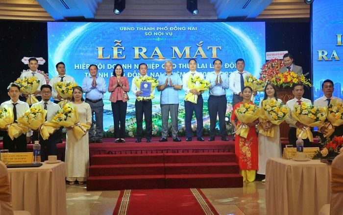 Lễ ra mắt Hiệp hội doanh nghiệp cho thuê lại lao động Thành phố Đồng Nai.