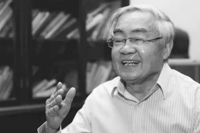 Giáo sư, Viện sĩ, Nhà giáo nhân dân Phạm Minh Hạc.