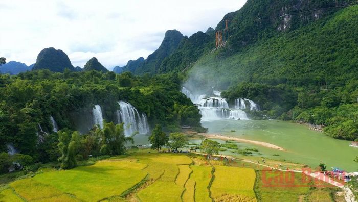 Thác Bản Giốc, xã Đàm Thủy điểm dừng chân không thể bỏ qua trong hành trình khám phá non nước Cao Bằng.