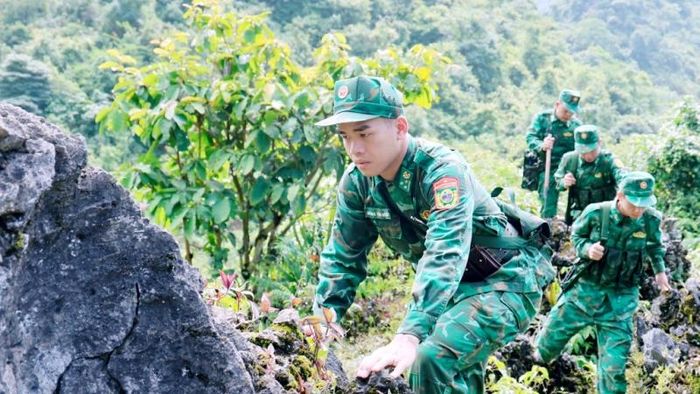 Trên đường tuần tra biên giới.