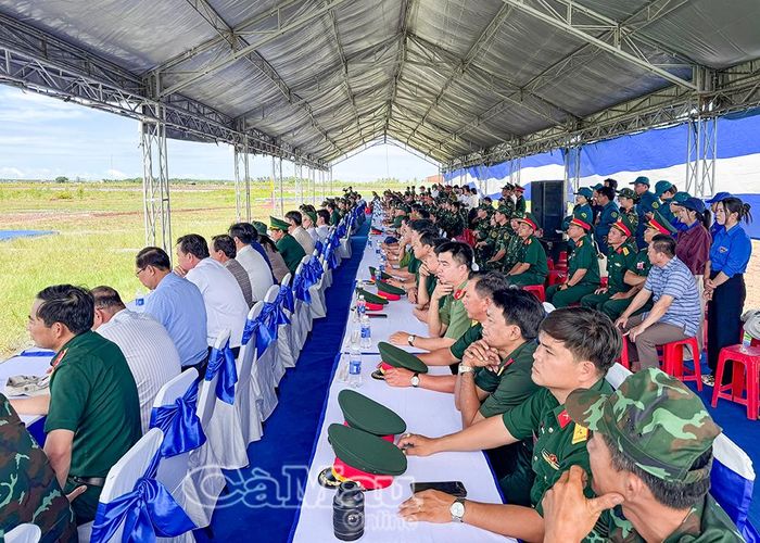 Đại biểu quan sát nội dung thực binh A.