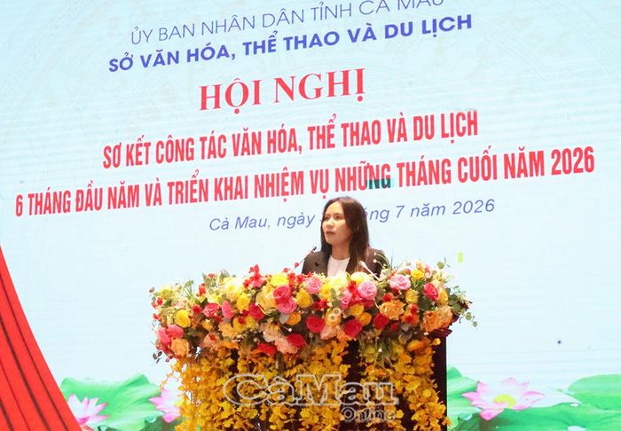  Phát biểu thảo luận, bà Hà Thị Niềm, Phó Trưởng phòng Văn hóa - Xã hội xã An Trạch, nêu những khó khăn về cơ sở vật chất tại địa phương.