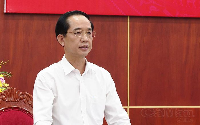 Đồng chí Hồ Thanh Thủy, Phó Bí thư Tỉnh ủy, Chủ tịch Ủy ban MTTQ Việt Nam tỉnh Cà Mau, phát biểu tại buổi làm việc.