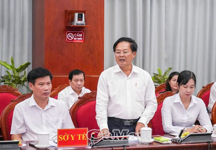 Phó Giám đốc Sở Y tế tỉnh Cà Mau Vương Hữu Tiến chia sẻ những khó khăn vướng mắc của y tế địa phương