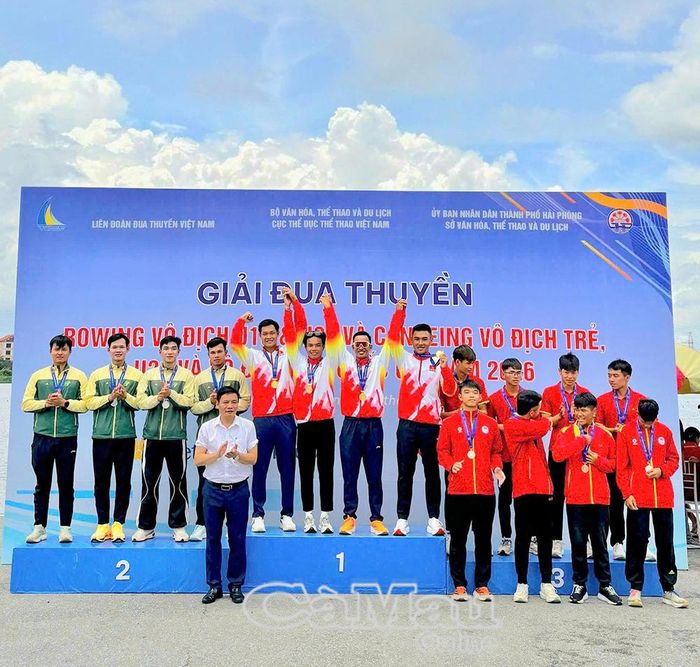 HCV (Thuyền Kayak K4 nam U23, cự ly 500 m) thuộc về các VĐV Lý Văn Nhân, Lê Ngân Lượng, Phạm Minh Thiện, Trần Quốc Việt.