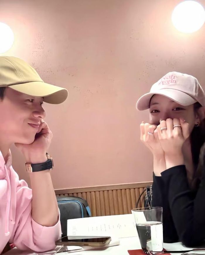 Lee Gwan Hee và Yoo Si Eun xác nhận hẹn hò sau 3 năm tham gia chương trình hẹn hò Địa Ngục Độc Thân.