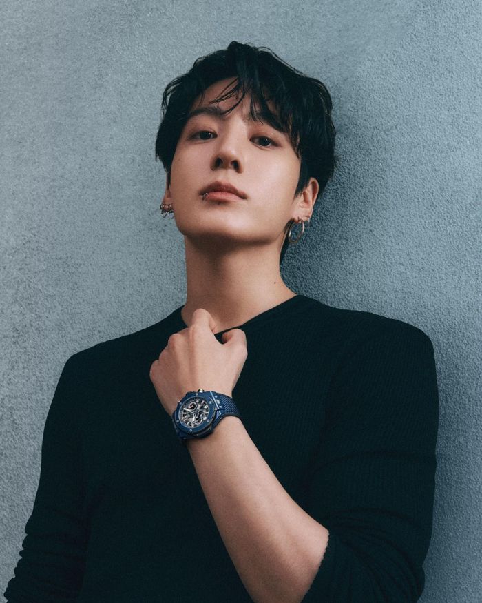 Tuy nhiên, đều cho rằng tin Jungkook cưới Winter vào năm sau là sai sự thật bởi chính miệng nam ca sĩ đã cho biết anh chưa có kế hoạch kết hôn trong buổi livestream vào tháng 6 vừa qua. Ảnh: Instagram. 