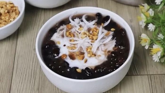 Khi nấu bạn không nên cho đường vào quá sớm vì như vậy sẽ khiến đỗ lâu mềm hơn. Ảnh minh họa