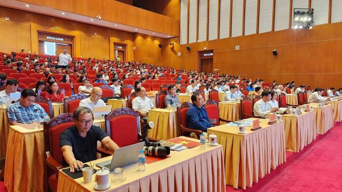 Các đại biểu tham dự Hội thảo.