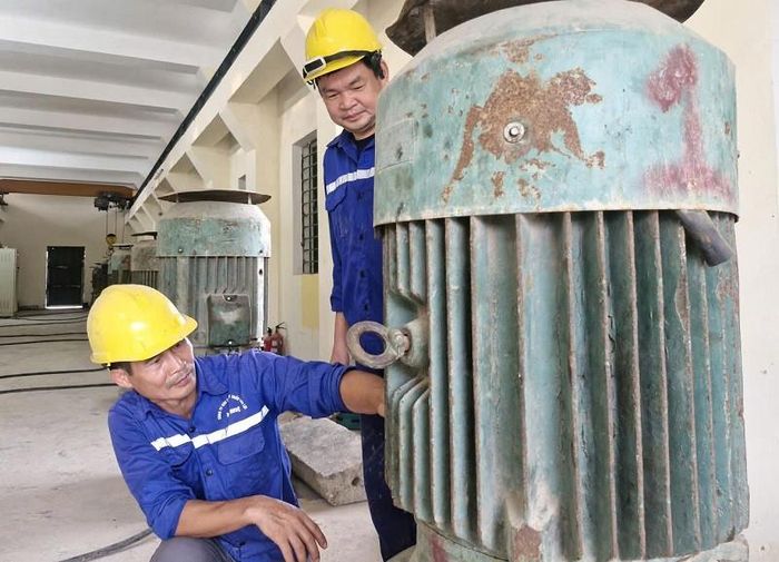 Trạm bơm Nam Liên ở xã Phú Xuyên sẵn sàng khai thác, vận hành tiêu úng trong mùa mưa bão. Ảnh: PV