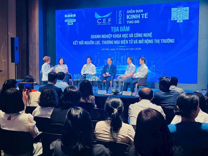 Các đại biểu tham gia phiên tọa đàm trong khuôn khổ sự kiện. Ảnh: Ánh Ngọc