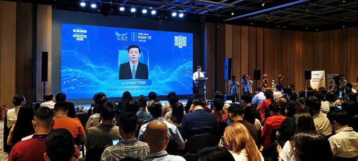 Giám đốc Sở Khoa học và Công nghệ Hà Nội Cù Ngọc Trang phát biểu tại diễn đàn. Ảnh: Khắc Kiên