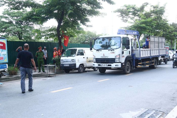 Ban chỉ đạo 197 phường Từ Liêm duy trì kiểm tra thường xuyên nhằm lập lại trật tự đô thị, xây dựng môi trường văn minh, sạch đẹp. Ảnh: NT