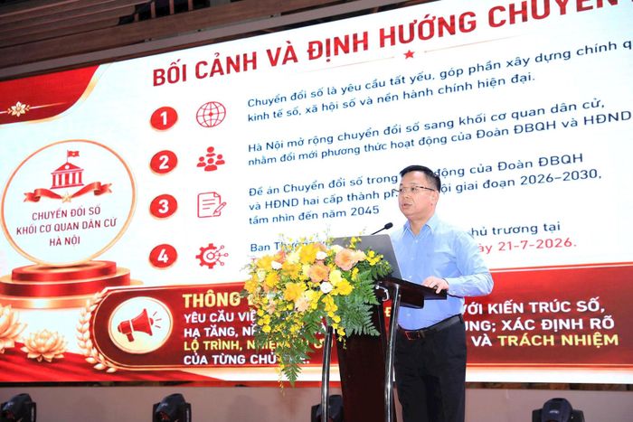 Phó Trưởng đoàn chuyên trách Đoàn đại biểu Quốc hội thành phố Trần Thanh Hà quán triệt Đề án tại hội nghị. Ảnh: Bảo Chi