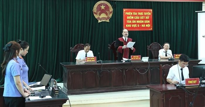Quang cảnh phiên tòa. Ảnh: H.N