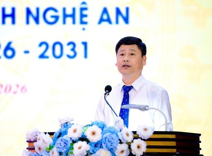 Ông Trần Minh Ngọc - Ủy viên Ban Chấp hành Đảng bộ tỉnh, Giám đốc Báo và phát thanh, truyền hình Nghệ An, Chủ tịch Hội Nhà báo Việt Nam tỉnh Nghệ An phát biểu khai mạc Đại hội. Ảnh: T.T