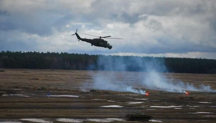 Ngay sau đó, quân đội điều trực thăng Mi-24 đến khu vực nghi vấn để kiểm tra. Kíp lái xác định vật thể đã rơi xuống một khu đất trống gần làng Tarnawa-Kolonia, thuộc tỉnh Lublin.