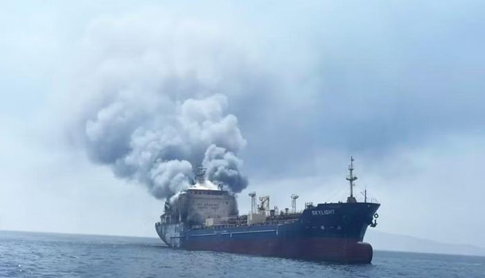 IRGC cho biết các tàu gặp sự cố đang di chuyển theo một "tuyến đường không được công bố" và đã phớt lờ nhiều cảnh báo từ phía Iran trước khi bị tấn công.