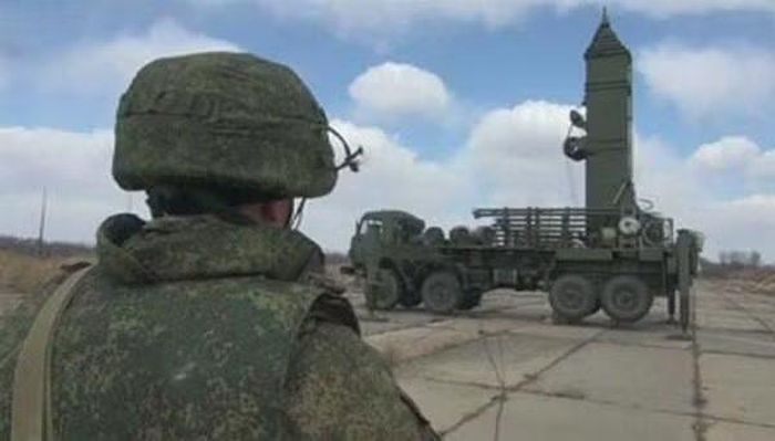 Ông Knutov nói: "Nhân tiện, cách đây không lâu, đã xuất hiện phàn nàn về hoạt động của hệ thống EW của Nga dọc biên giới Ukraine, có lẽ NATO hoàn toàn không lo lắng về công nghệ của Ukraine mà lo ngại cho chính bản thân họ".