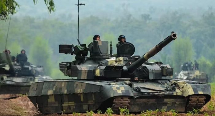 Hàn Quốc từng thử nghiệm khung bảo vệ trên xe tăng K2 Black Panther.