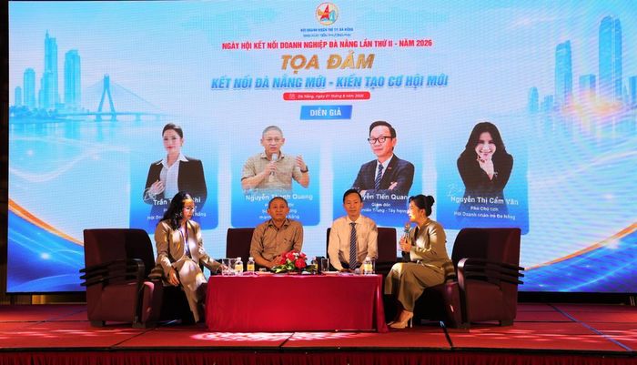 Quang cảnh buổi tọa đàm. Ảnh: Nguyễn Tín.
